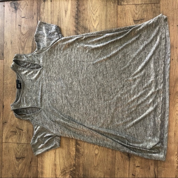 ASOS Top with Cold Shoulder in Metallic Fabric - Picture 3 of 3